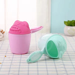 Load image into Gallery viewer, Becmella tear free baby rinse cup set in pink and mint silicone with ergonomic handle and spill control
